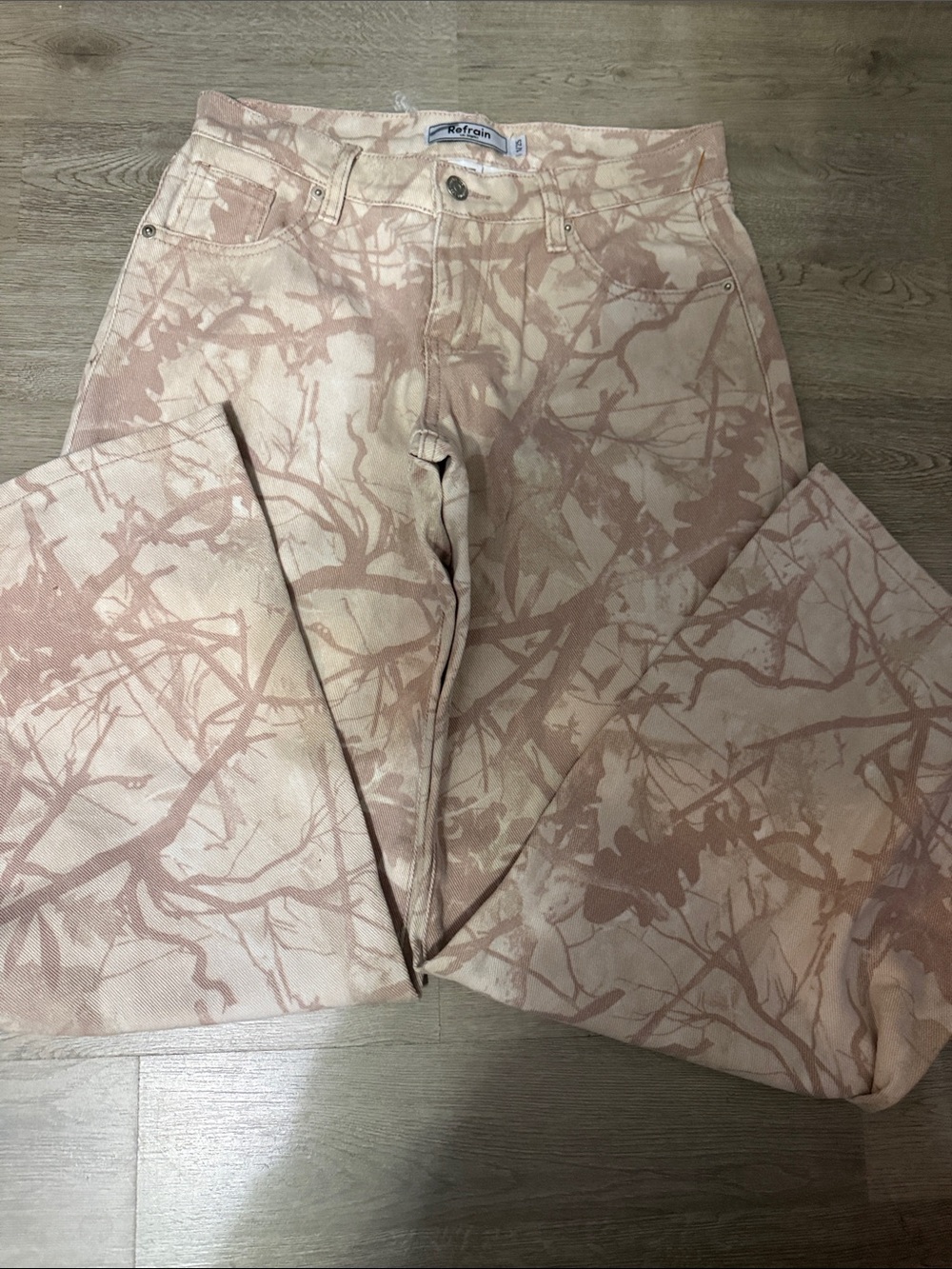 Refrain Blush Marble-Print Wide-Leg Jeans